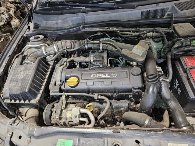 bontott OPEL ASTRA G Motor (Fűzött blokk hengerfejjel)
