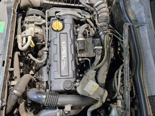 bontott OPEL ASTRA G Motor (Fűzött blokk hengerfejjel)