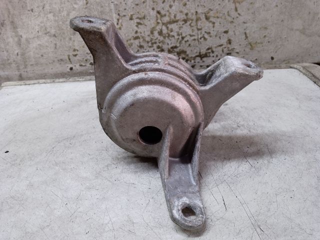 bontott OPEL ASTRA G Motor Tartó Bak Jobb