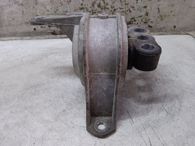 bontott OPEL ASTRA G Motor Tartó Bak Jobb