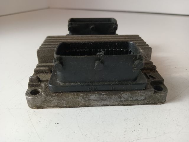 bontott OPEL ASTRA G Motorvezérlő