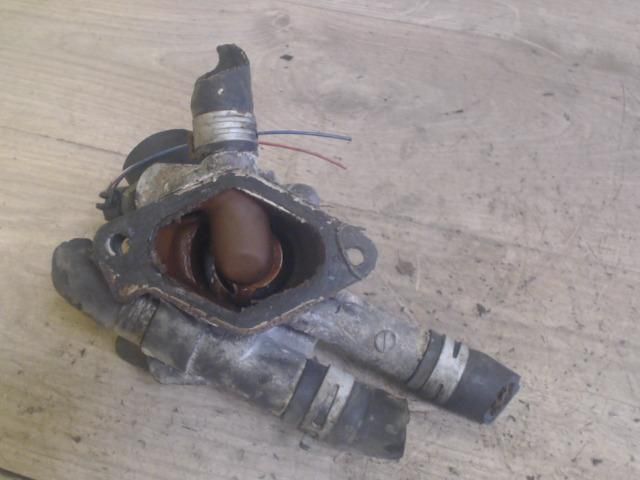 bontott OPEL ASTRA G Termosztátház