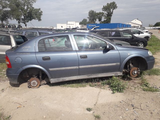 bontott OPEL ASTRA G Biztosítéktábla Motortér