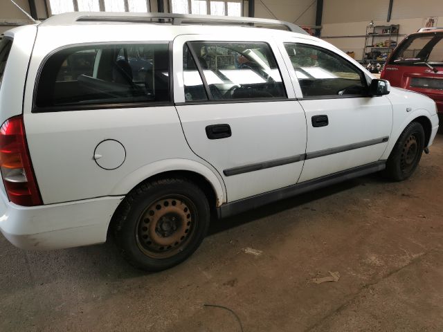 bontott OPEL ASTRA G Biztosítéktábla Motortér