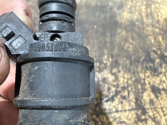 bontott OPEL ASTRA G Porlasztó (1 db)