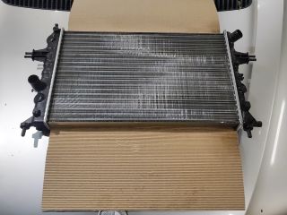 bontott OPEL ASTRA G Vízhűtő Radiátor (Klímás)