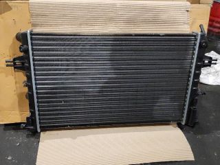 bontott OPEL ASTRA G Vízhűtő Radiátor (Klímás)