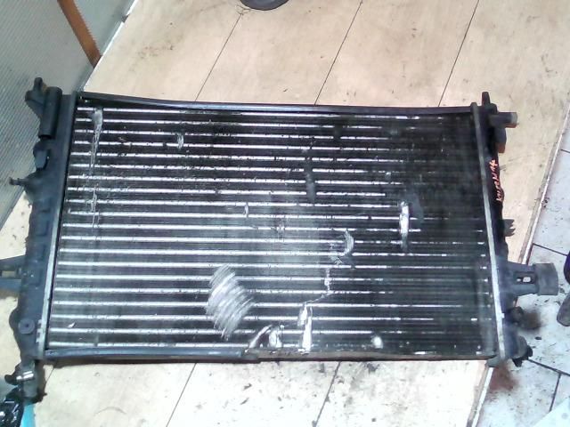 bontott OPEL ASTRA G Vízhűtő Radiátor (Nem klímás)