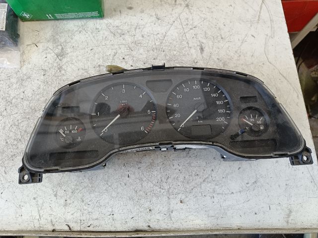 bontott OPEL ASTRA G Kilométeróra