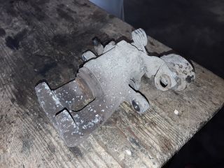 bontott OPEL ASTRA G Jobb hátsó Féknyereg Munkahengerrel