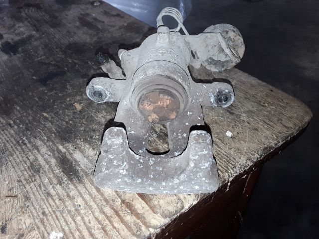 bontott OPEL ASTRA G Jobb hátsó Féknyereg Munkahengerrel