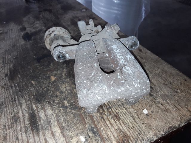 bontott OPEL ASTRA G Jobb hátsó Féknyereg Munkahengerrel