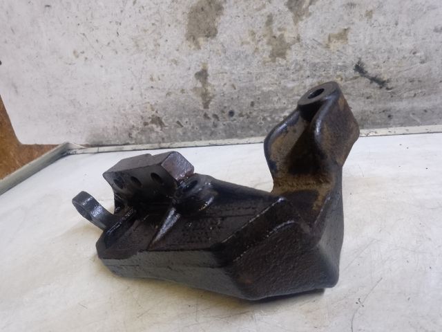 bontott OPEL ASTRA G Motor Tartó Bak (Fém)