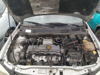 bontott OPEL ASTRA G Porlasztó Sor / Híd