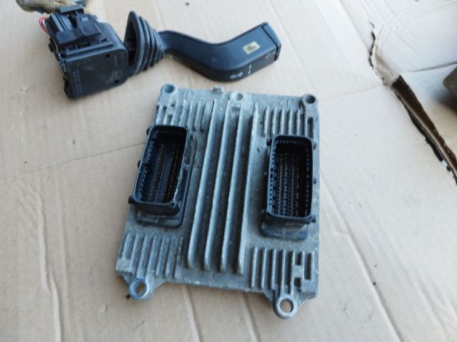 bontott OPEL ASTRA G Motorvezérlő