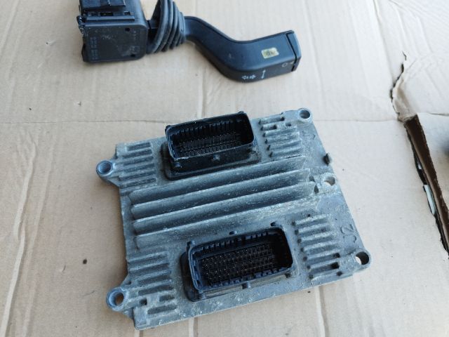 bontott OPEL ASTRA G Motorvezérlő