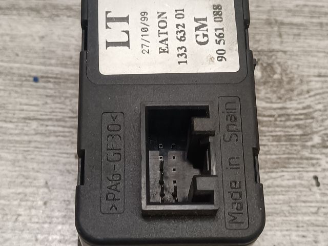 bontott OPEL ASTRA G Ablakemelő Kapcsoló Négyes / Kettes