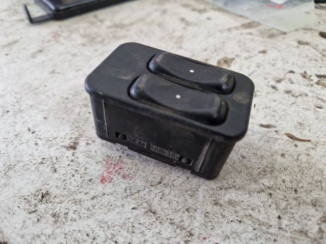 bontott OPEL ASTRA G Ablakemelő Kapcsoló Négyes / Kettes