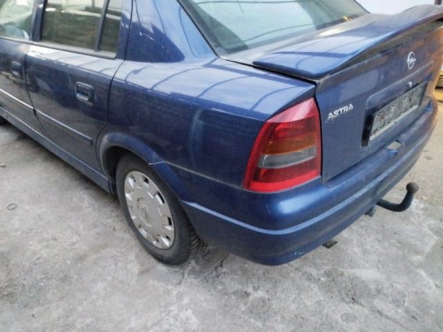 bontott OPEL ASTRA G Bal B Oszlop Burkolat