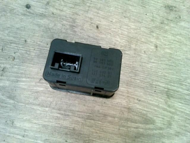 bontott OPEL ASTRA G Bal első Ablakemelő Kapcsoló