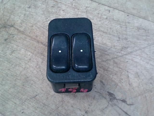 bontott OPEL ASTRA G Bal első Ablakemelő Kapcsoló