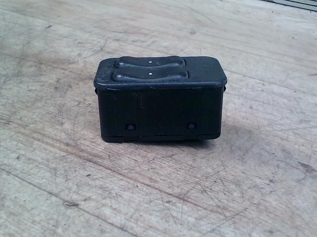 bontott OPEL ASTRA G Bal első Ablakemelő Kapcsoló