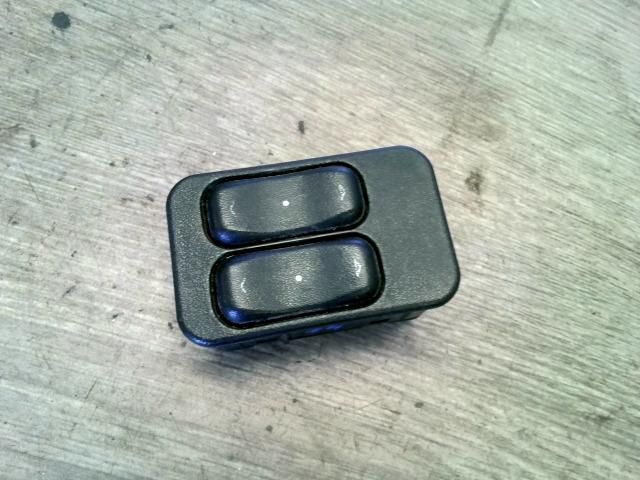 bontott OPEL ASTRA G Bal első Ablakemelő Kapcsoló