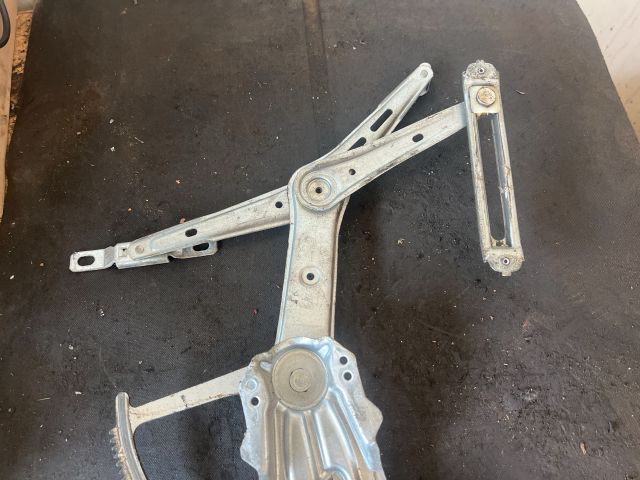 bontott OPEL ASTRA G Bal első Ablakemelő Szerkezet (Elektromos)