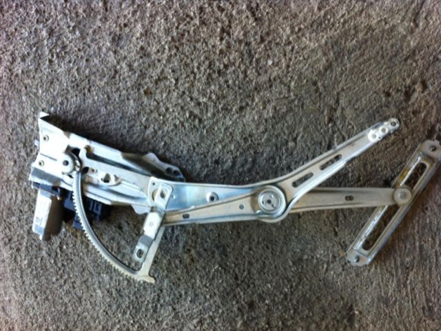 bontott OPEL ASTRA G Bal első Ablakemelő Szerkezet (Elektromos)