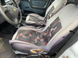 bontott OPEL ASTRA G Bal első Ajtó Kárpit