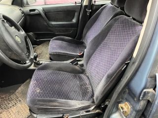 bontott OPEL ASTRA G Bal első Ajtó Kárpit