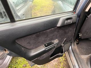 bontott OPEL ASTRA G Bal első Ajtó Kárpit