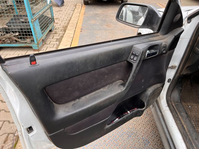 bontott OPEL ASTRA G Bal első Ajtó Kárpit