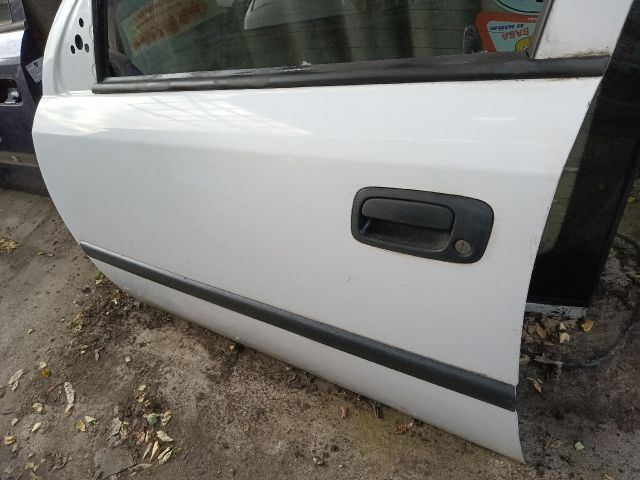 bontott OPEL ASTRA G Bal első Ajtó (Részeivel)