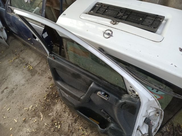 bontott OPEL ASTRA G Bal első Ajtó (Részeivel)