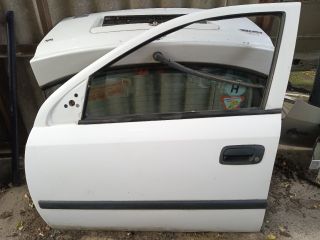 bontott OPEL ASTRA G Bal első Ajtó (Részeivel)