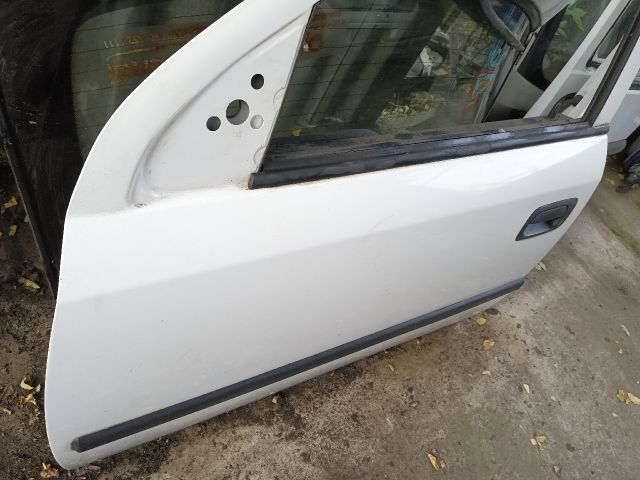 bontott OPEL ASTRA G Bal első Ajtó (Részeivel)
