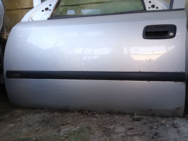 bontott OPEL ASTRA G Bal első Ajtó (Részeivel)