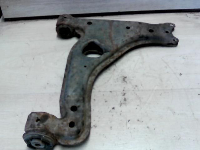 bontott OPEL ASTRA G Bal első Alsó Első Lengőkar