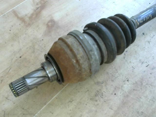 bontott OPEL ASTRA G Bal első Féltengely Tartó