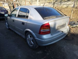 bontott OPEL ASTRA G Bal első Gumikéder