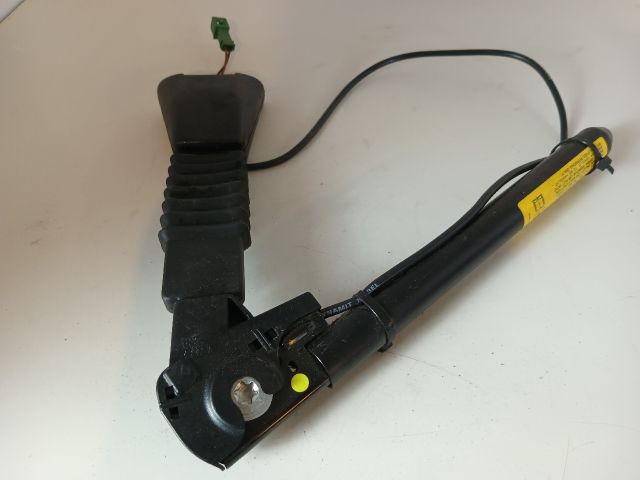 bontott OPEL ASTRA G Bal első Övfeszítő