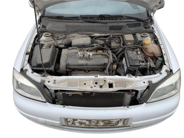 bontott OPEL ASTRA G Bal első Zárbetét