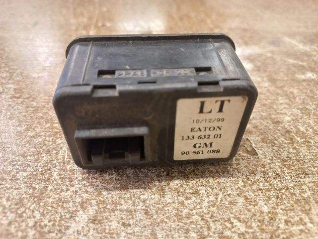 bontott OPEL ASTRA G Bal hátsó Ablakemelő Kapcsoló