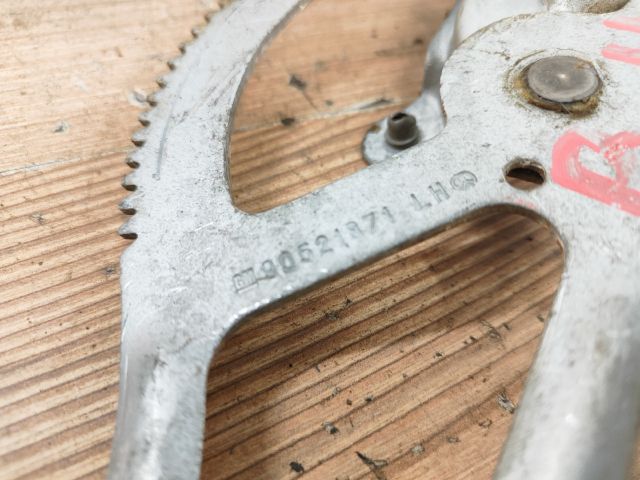 bontott OPEL ASTRA G Bal hátsó Ablakemelő Szerkezet (Mechanikus)