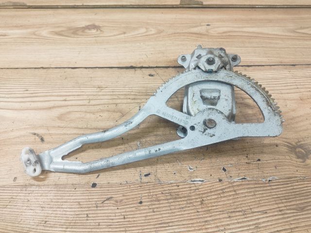 bontott OPEL ASTRA G Bal hátsó Ablakemelő Szerkezet (Mechanikus)