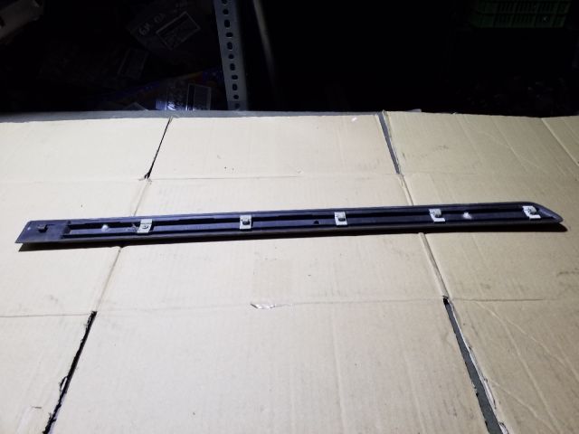 bontott OPEL ASTRA G Bal hátsó Ajtó Díszléc