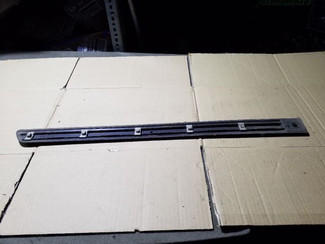 bontott OPEL ASTRA G Bal hátsó Ajtó Díszléc