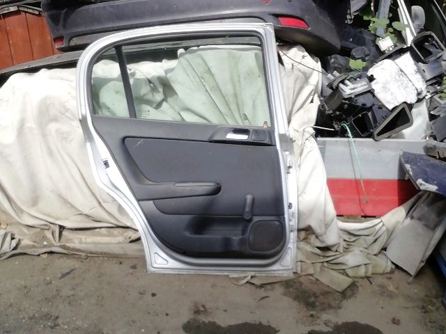 bontott OPEL ASTRA G Bal hátsó Ajtó (Részeivel)