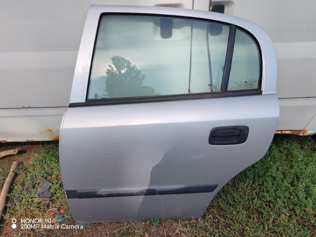 bontott OPEL ASTRA G Bal hátsó Ajtó (Részeivel)